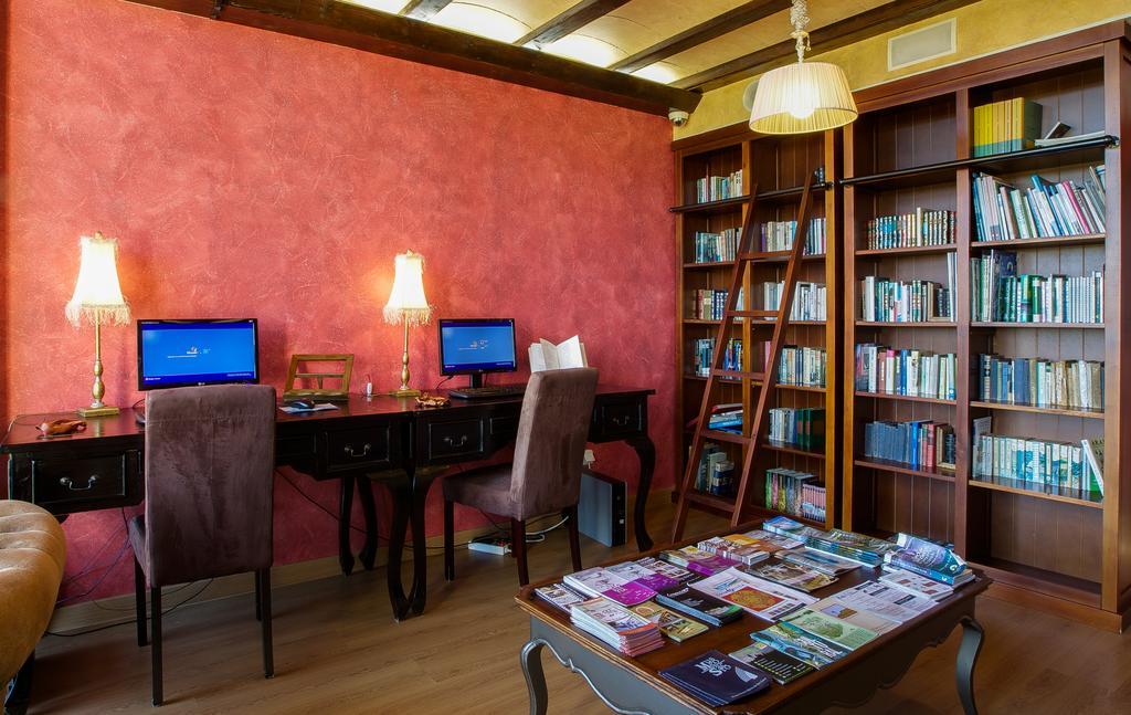 Hotel Rural Y Spa Kinedomus Bienestar Fresnillo de Las Duenas Luaran gambar