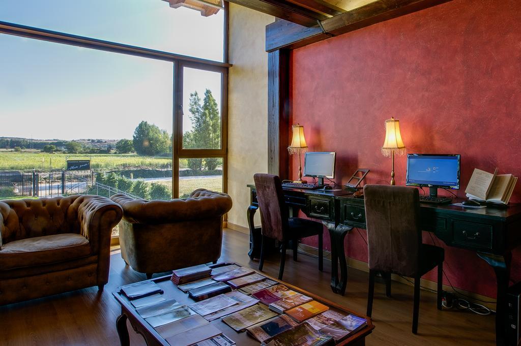Hotel Rural Y Spa Kinedomus Bienestar Fresnillo de Las Duenas Bilik gambar