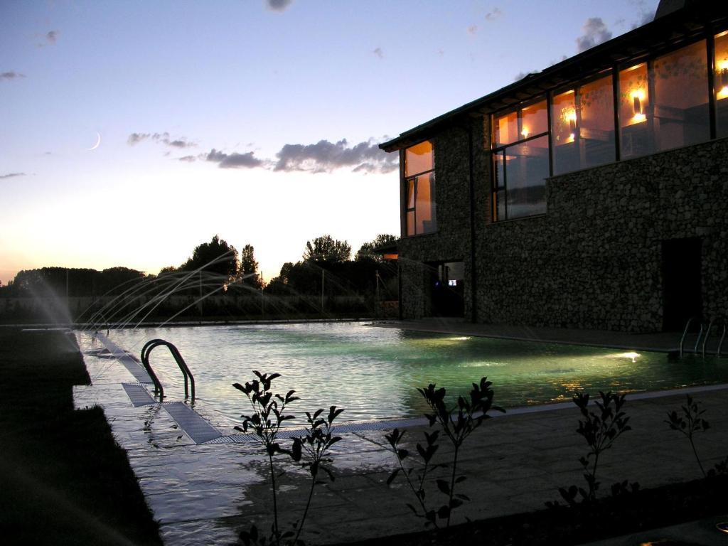 Hotel Rural Y Spa Kinedomus Bienestar Fresnillo de Las Duenas Luaran gambar